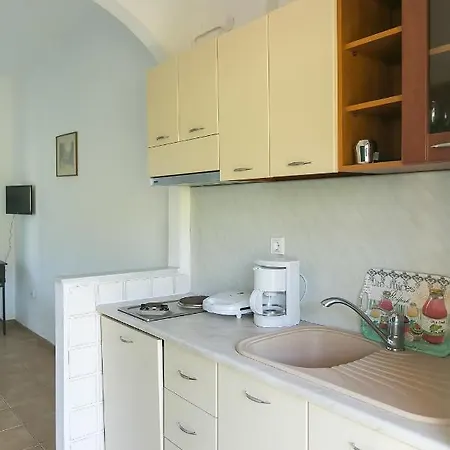 Aperanto Seaview Apartments *