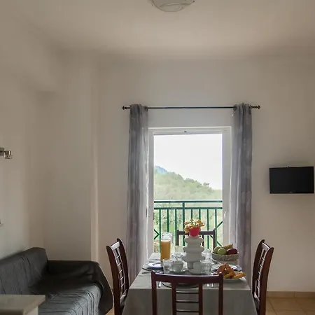 Aperanto Seaview Apartments *
