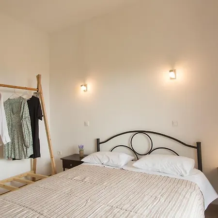 Aperanto Seaview Apartments * Mesongi